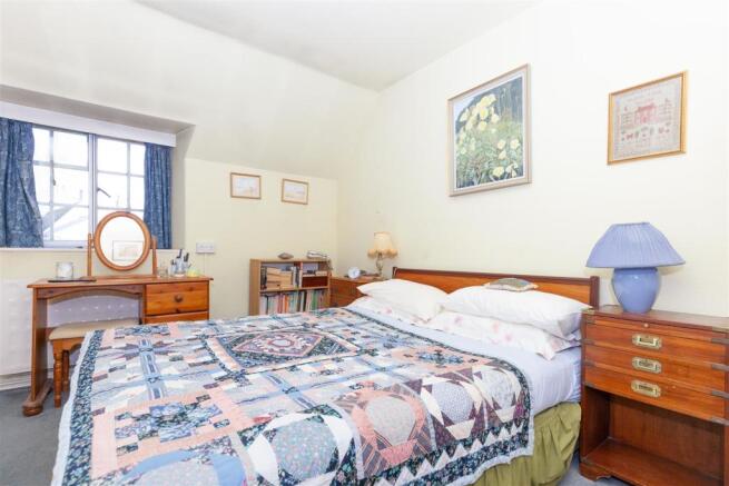 Master Bedroom 2.jpg