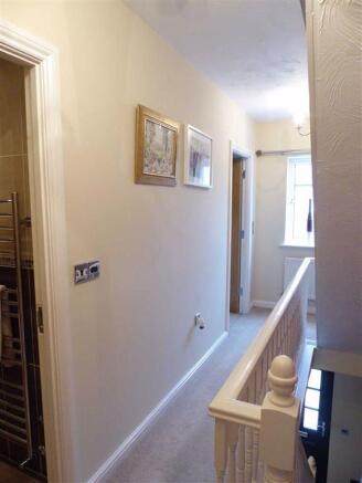 Landing (1st floor)