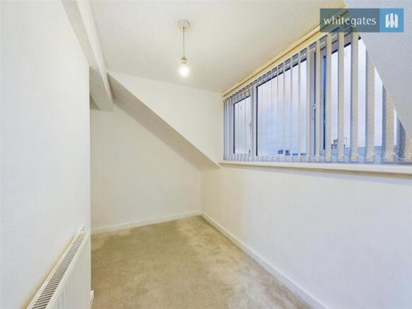 3 bed Terraced to rent Image 8