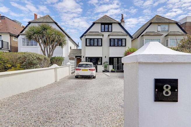 4-bed detached on Grand Avenue, West Worthing, BN11, £745,000