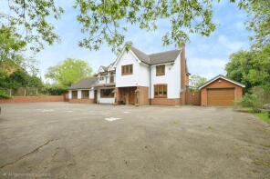 The Earles, Broxhill Road, Havering-atte-bower, Romford RM4 1QJ