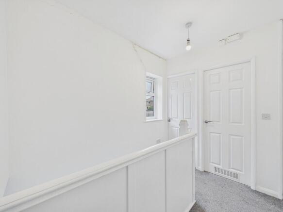 3 bed Semi-Detached for sale Image 12