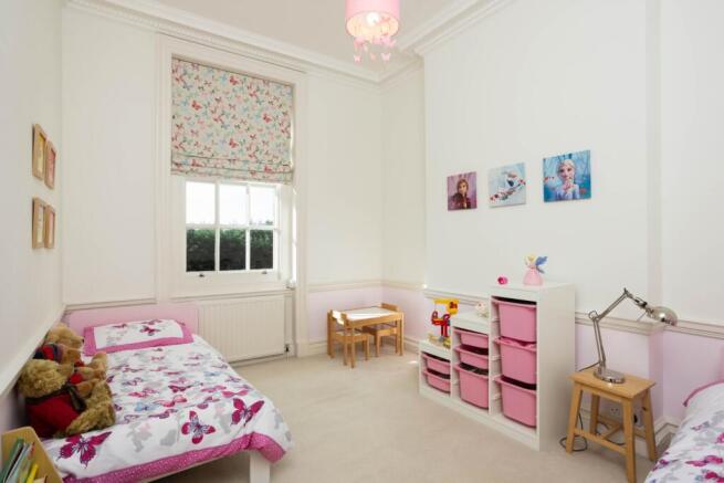 3 bed Flat for sale Image 10