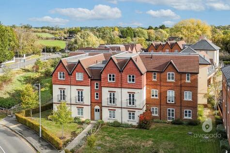 Ferard Corner, Warfield, Bracknell, Berkshire, RG42 6BW