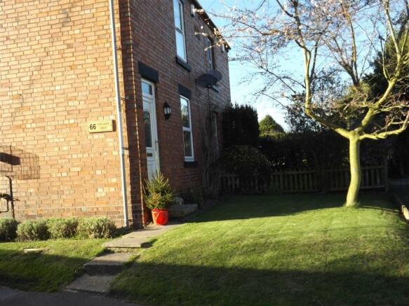 FRONT GARDEN