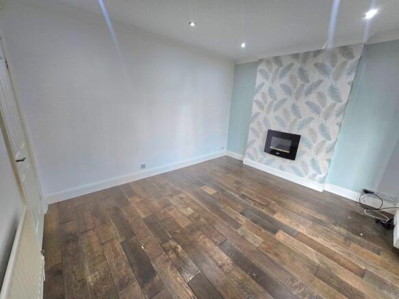 3 bed Terraced for sale Image 9