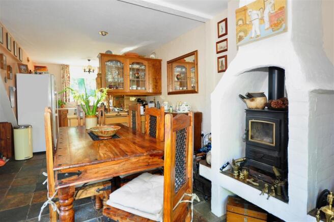 Kitchen / Dining Area
