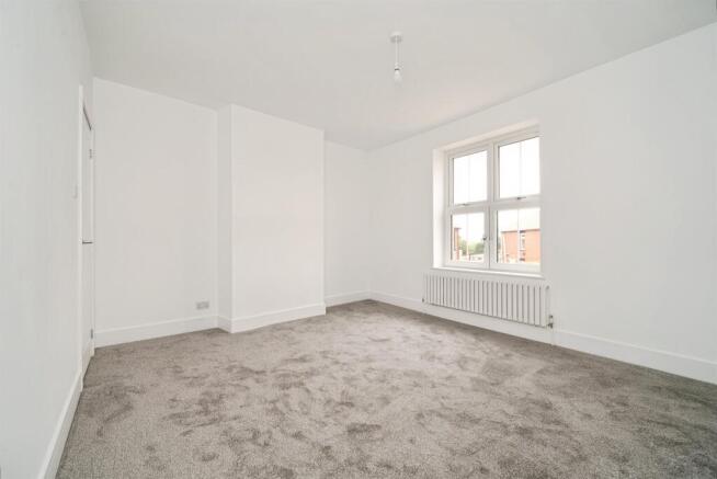 2 bed Terraced for sale Image 11