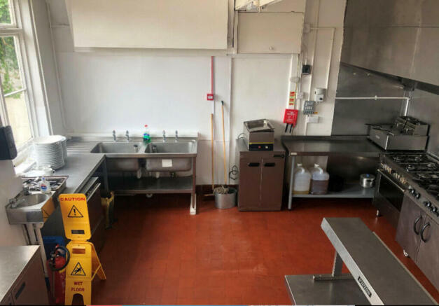 Photo 10
