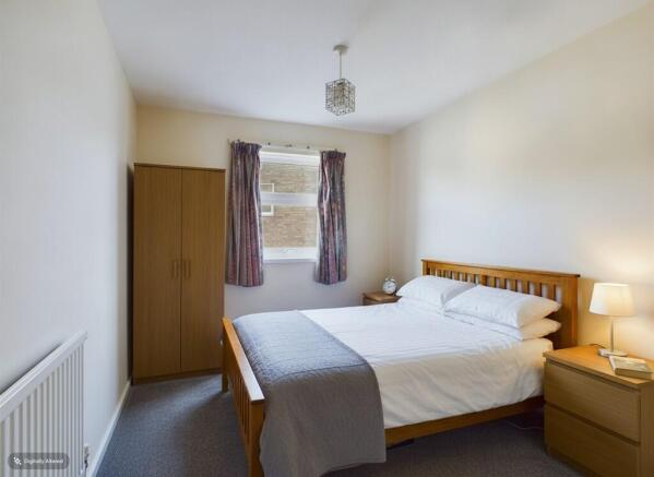 3 bed Semi-Detached to rent Image 11