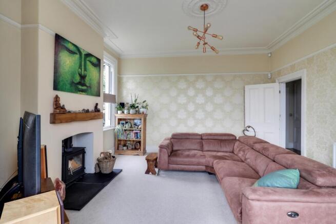 4 bed Semi-Detached for sale Image 6