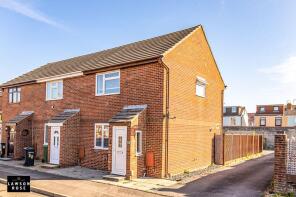 33, Melrose Close, Southsea PO4 8EZ