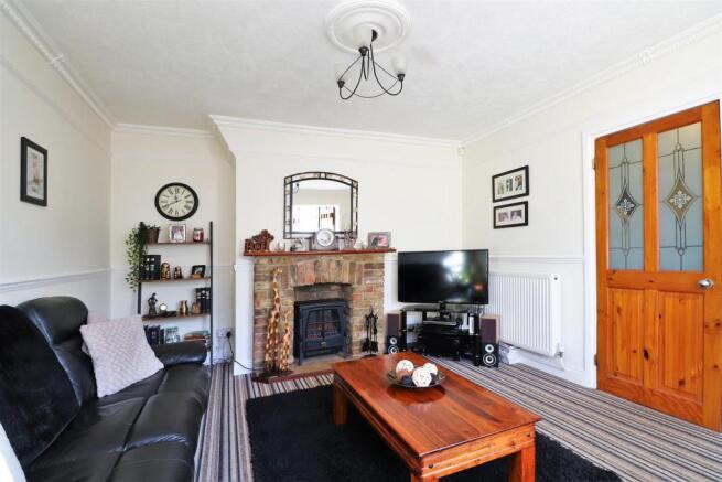 Reverse of Lounge
