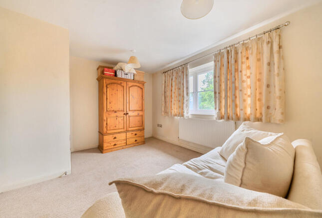 1304600-9-6843fdd...