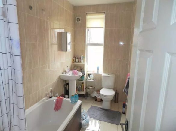 7 bed Terraced to rent Image 5