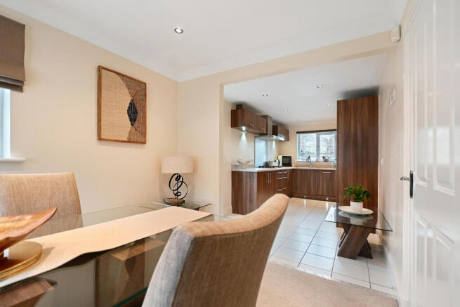 4 bed Detached for sale Image 9