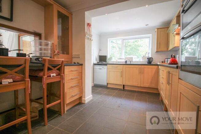 Kitchen / Breakfast Room