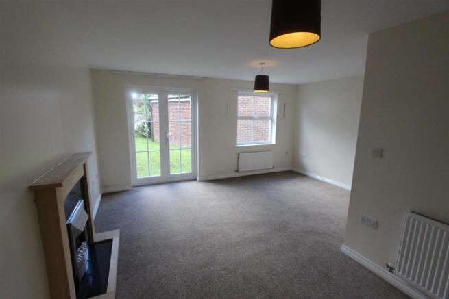 Lounge/Dining Room