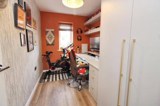 Photo 10