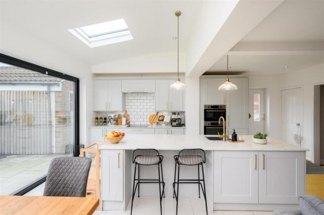 3 bed Semi-Detached for sale Image 9