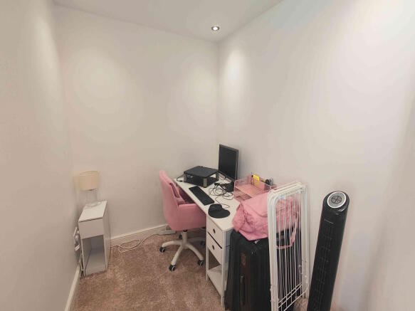 2 bed Terraced for sale Image 12