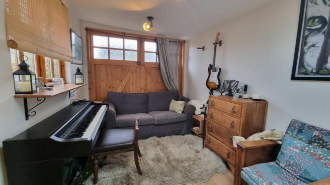 Garage/Garden Room