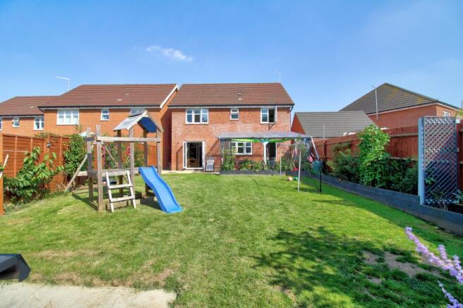 Garden to rear view
