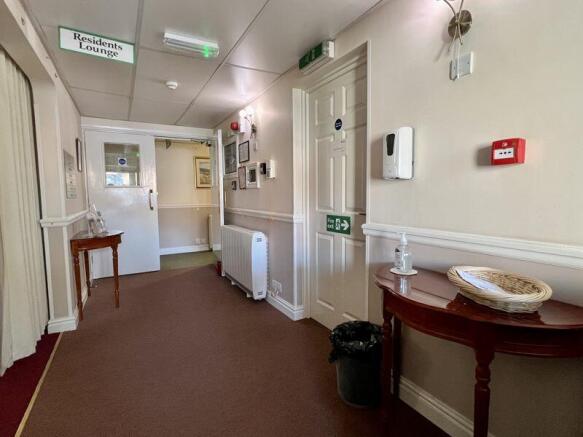 COMMUNAL ENTRANCE