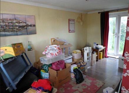 Coleshill Avenue, Burnley, BB10 4LH