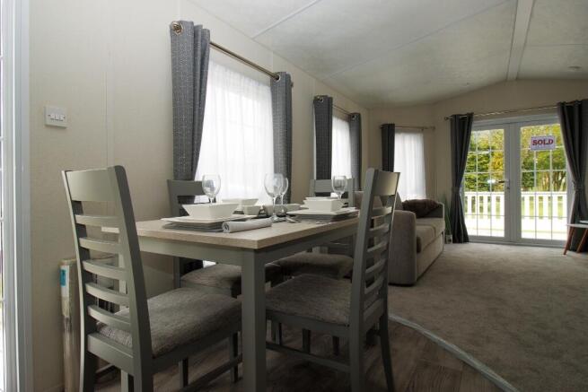 2 bed Caravan for sale Image 9
