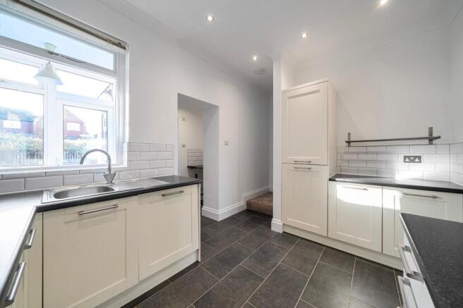 3 bed Terraced for sale Image 9