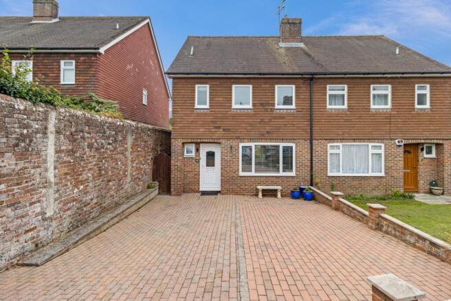 3-bed semi-detached on Regency Close, Uckfield, East Sussex, TN22, £400,000