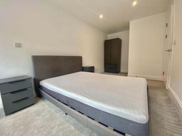 1 bed Apartment to rent Image 5
