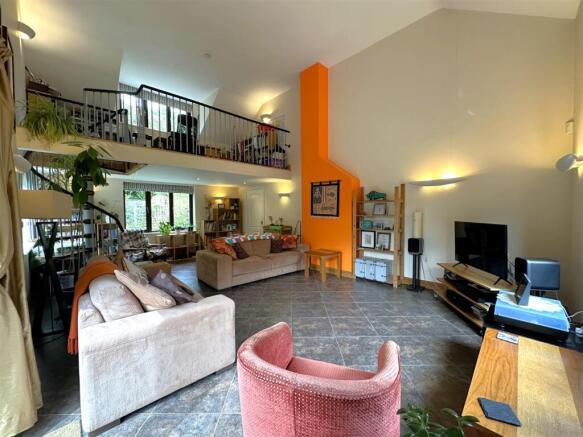 Spacious Multi-Purpose Family Room 116