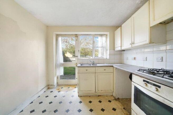 George Lovell Drive, Enfield, EN3 – pohled 6