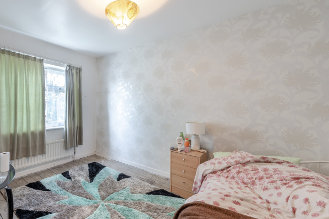 3 bed Terraced for sale Image 9