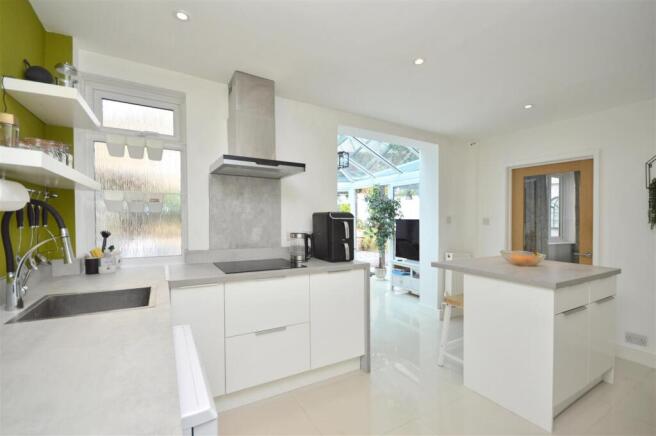 Kitchen / Breakfast Room