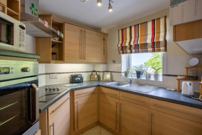 8517726_Interior01 (Medium).jpg