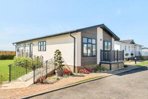 The Kayles, New Lane, Lymington SO41 0UQ