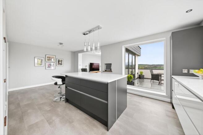 5 bed Detached Bungalow for sale Image 9