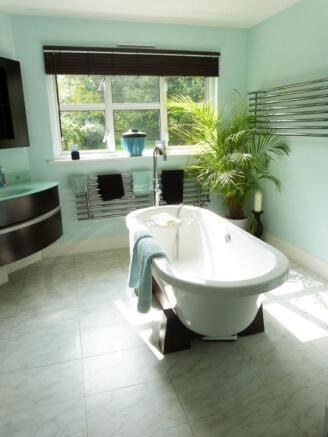 Master En-Suite