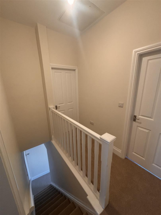 2 bed End of Terrace to rent Image 7