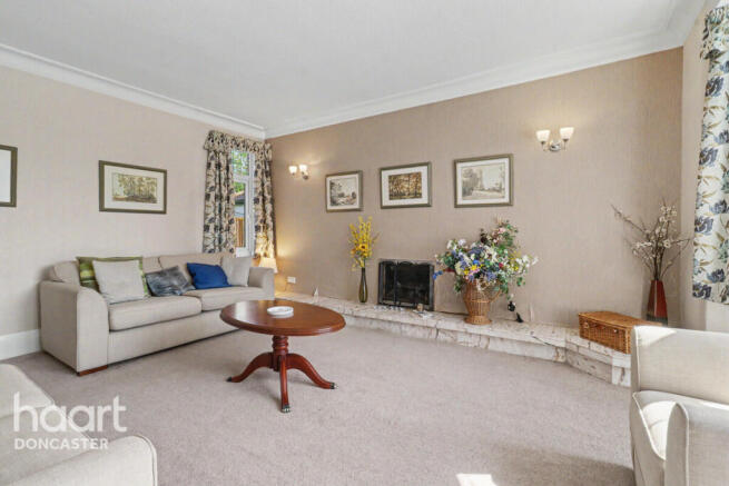 4 bed Detached for sale Image 10