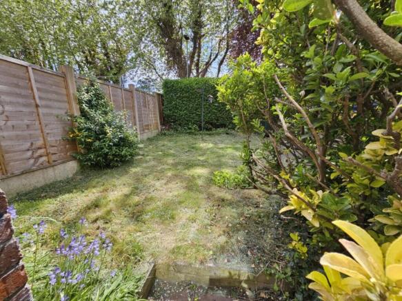 3 bed House to rent Image 5