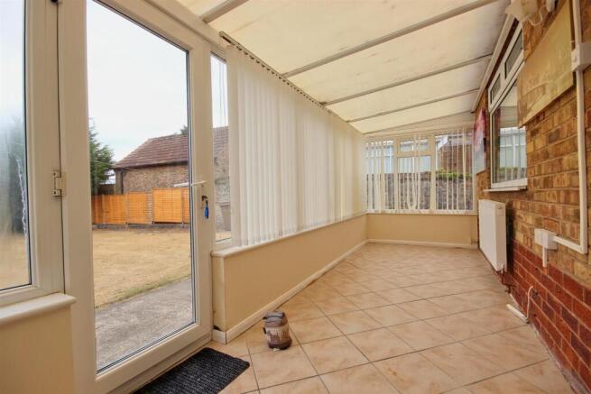 2 bed Detached Bungalow for sale Image 8