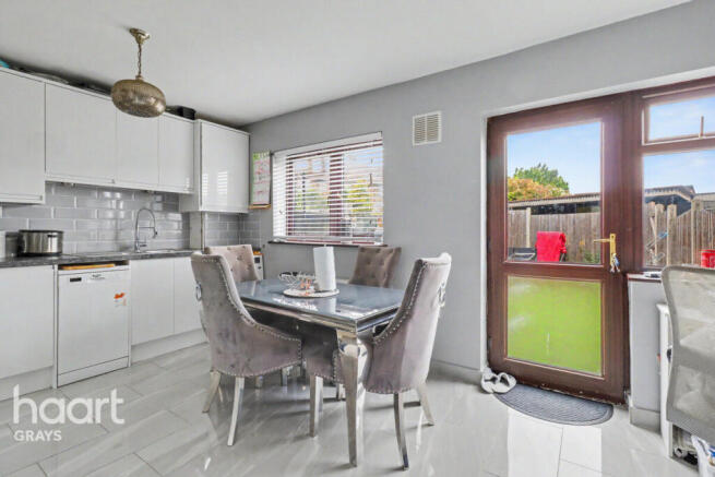 Chadwell Road, Grays photo 4