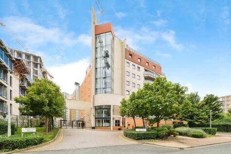 Wards Wharf Approach, London, E16