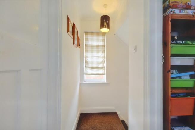 FIRST FLOOR LANDING
