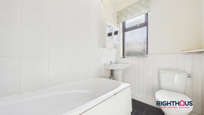 3 bed Terraced for sale Image 5