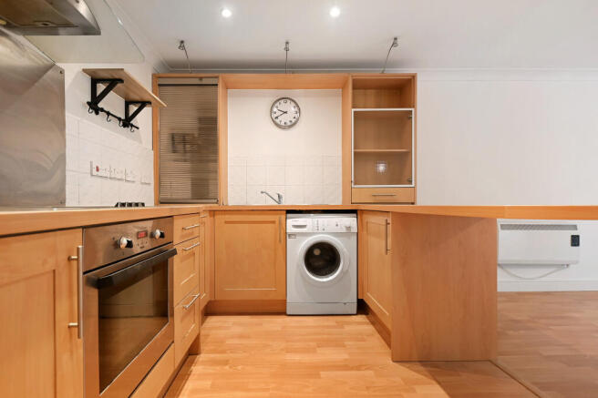 2 bed Apartment for sale Image 5